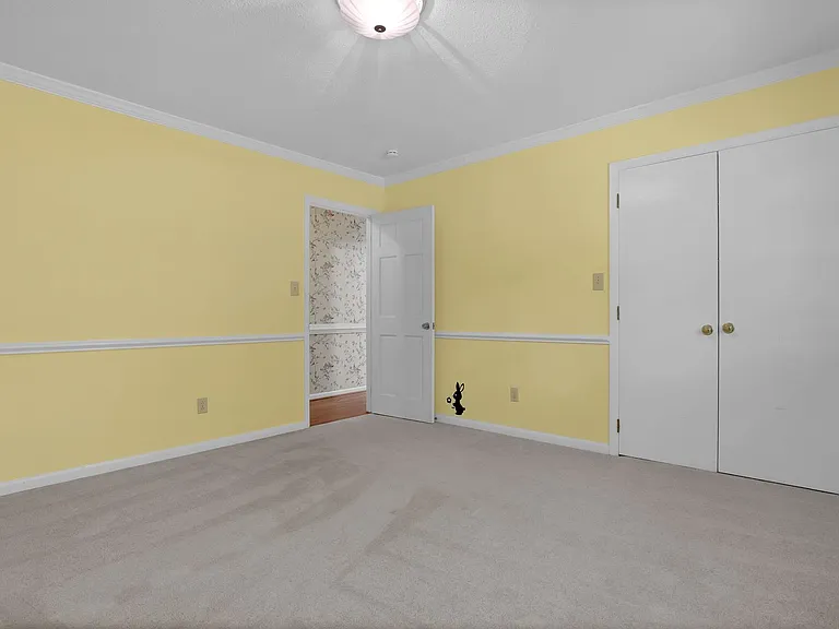 700 Clyde Dr — Photo 31
