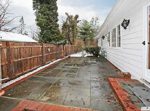 4th image of 18 Matinecock Ln