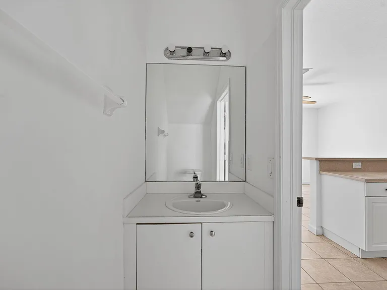 1575 NE 33rd Ave #105 — Photo 15