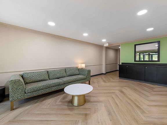 Lobby and Guest Check-in