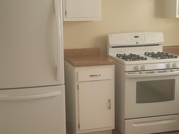 2nd image of 524 N Lincoln St