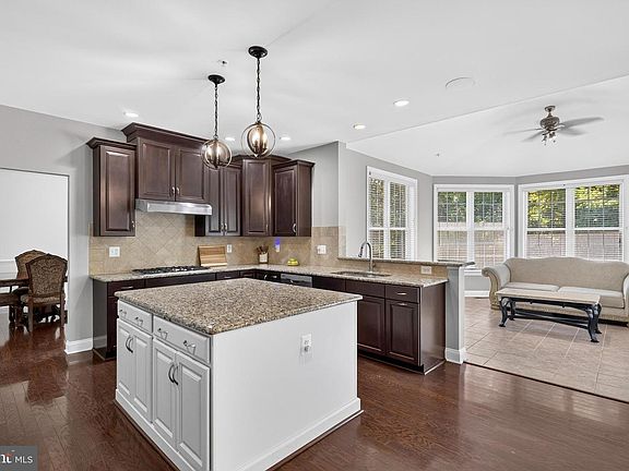 3rd image of 4518 Bridle Ridge Rd