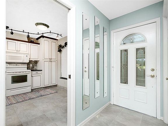 5th image of 11409 SW Courtney Dr