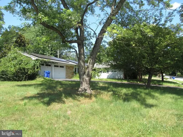 12116 Tanglewood Ln, Bowie, MD 20715