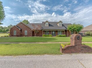 401 Penny Dr, Gosnell, AR 72315