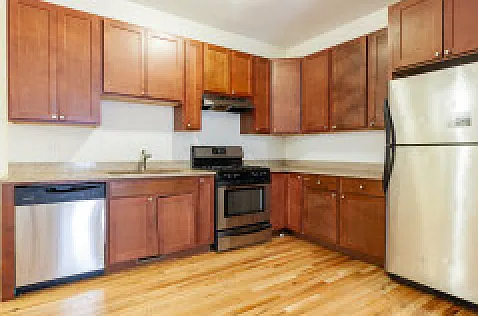 3838 N Sheffield Ave — Photo 4