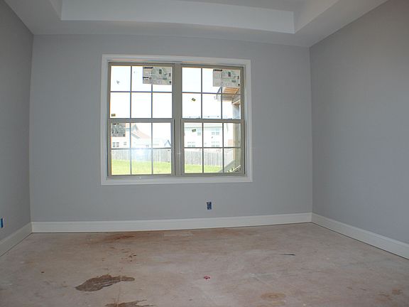 4th image of 1009 Harding Dr