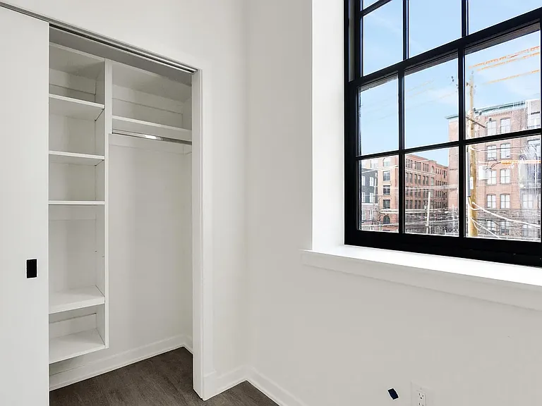 502 N 13th St #D45 — Photo 6