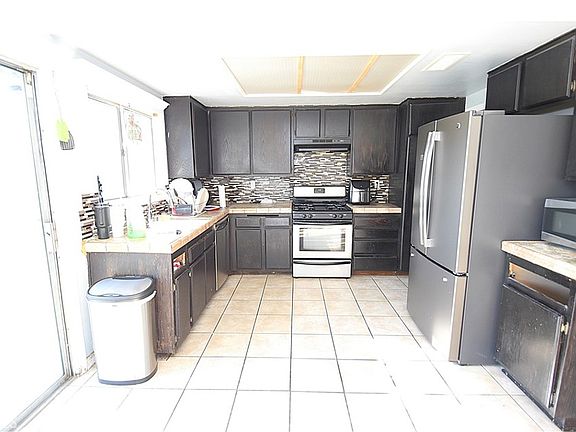5th image of 1814 E Avenue R2