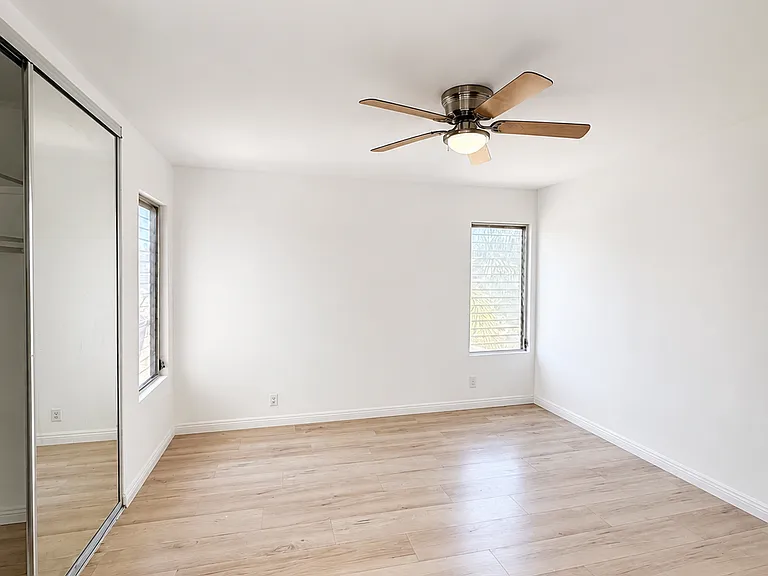 1217 S Ogden Dr #5 — Photo 4