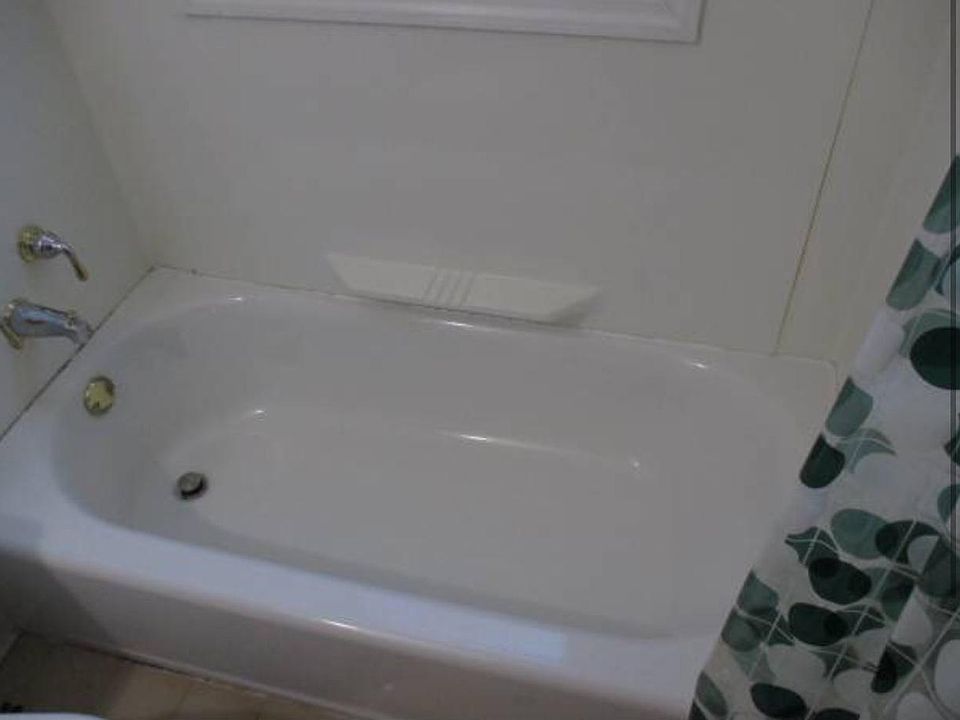 1st image of 2606 Grovewood Ave