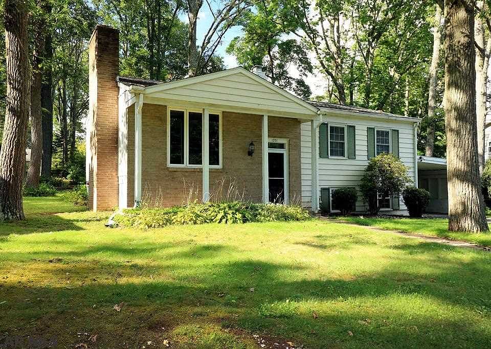 1st image of 1951 Norwood Ln
