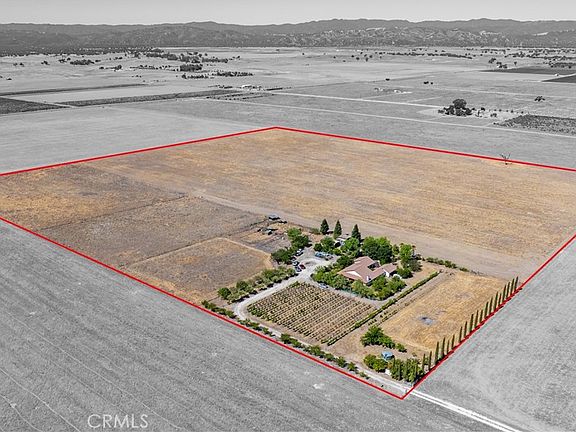3rd image of 65380 San Lucas Rd
