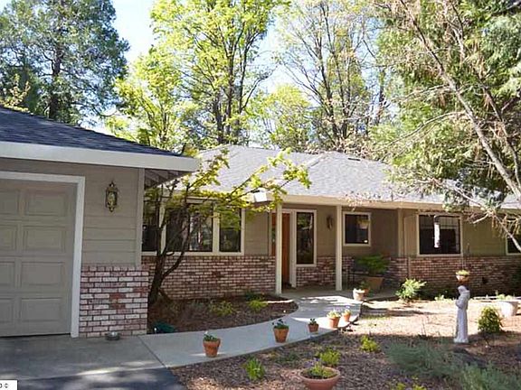 2nd image of 23471 Lakewood Dr