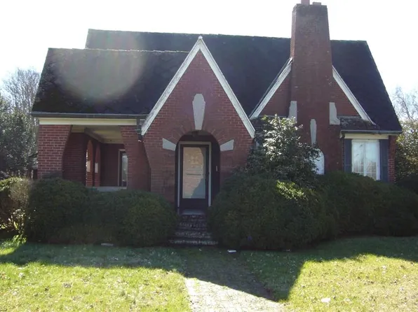 819 W 5th Ave, Lexington, NC 27292