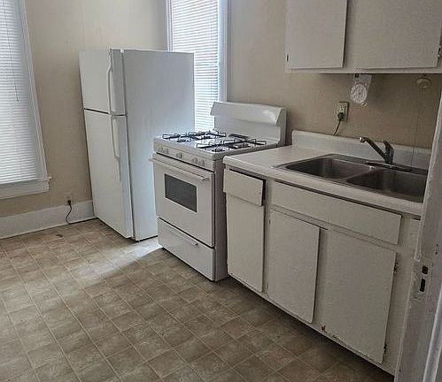 4th image of 905 W Charles St #A