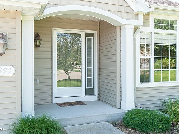 2nd image of 8695 Oakland Hills Cir