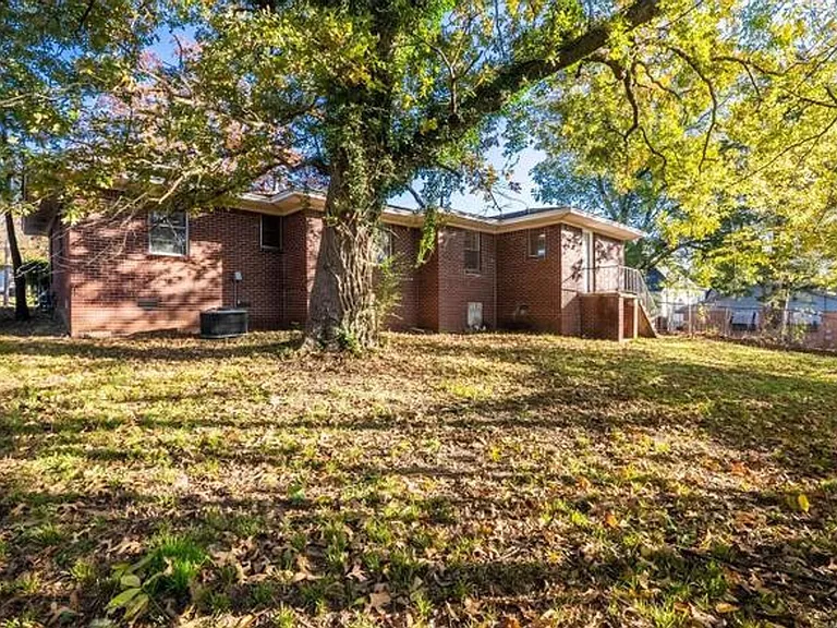 3615 W Capitol Ave — Photo 18
