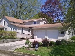 173 Thomas St, Coloma, MI 49038