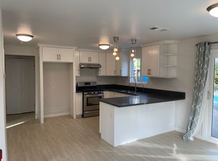 724 S 9th St #B, Alhambra, CA 91801