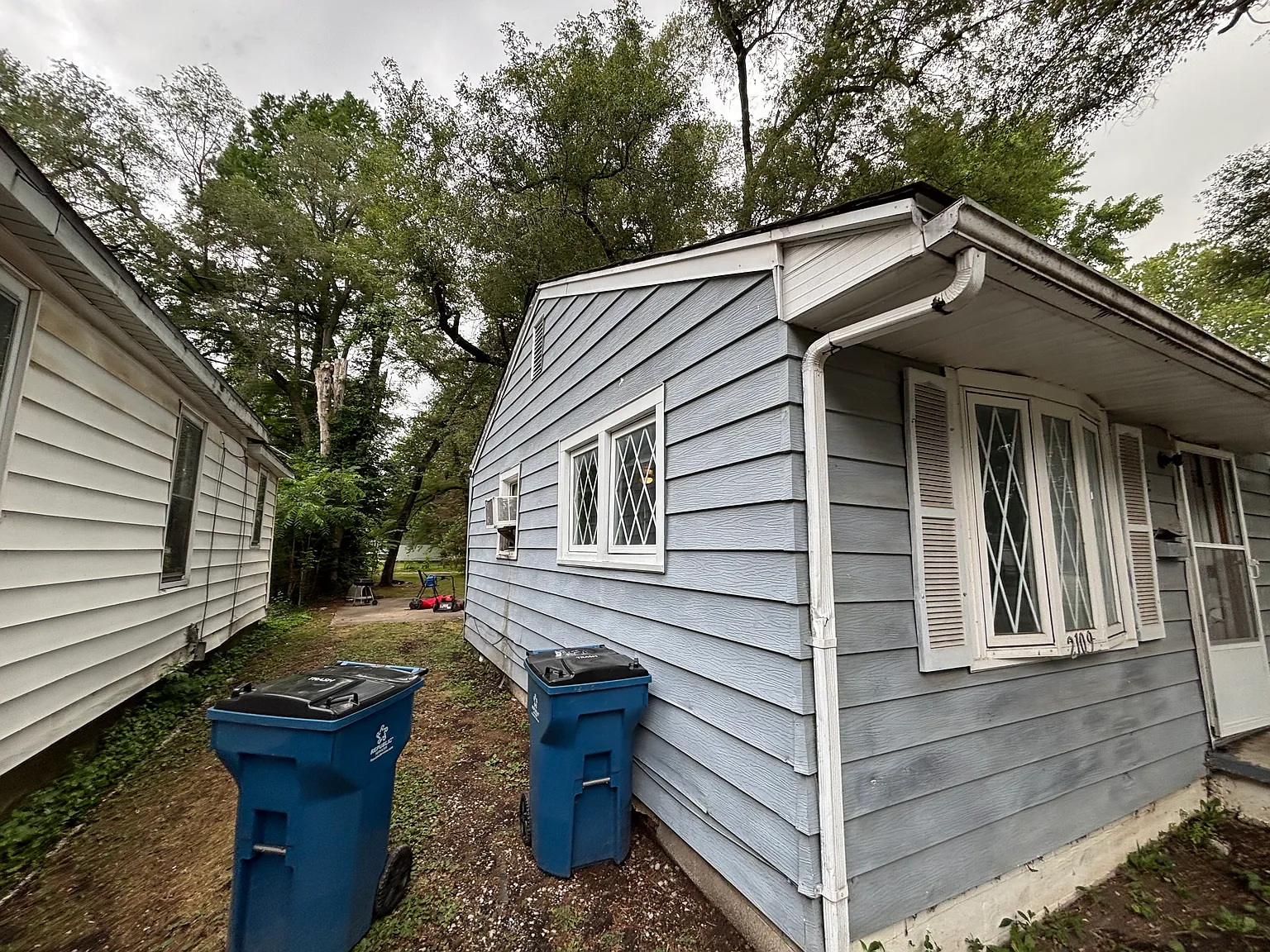 Move-In Ready Home with Fresh Updates & Spacious L — Photo 4