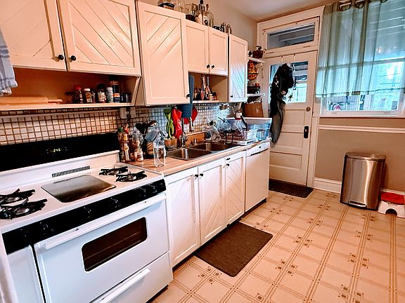 5th image of 1729 W Farwell Ave APT 2W