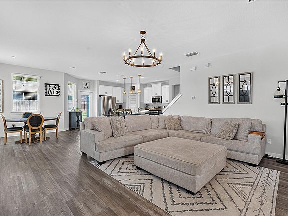 5th image of 278 Garner Dr