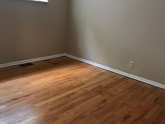 4th image of 10952 Warwickhall Dr APT 2