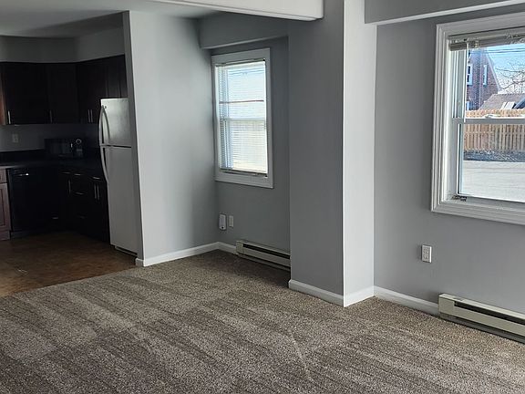 3rd image of 701 N Keim St #51A76272