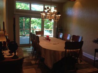 17410 Sugar Hill Trl, Chagrin Falls, OH 44023