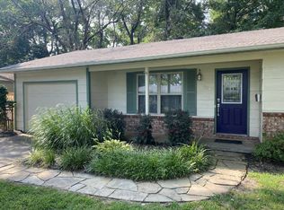 1004 SE 4th St, Bentonville, AR 72712