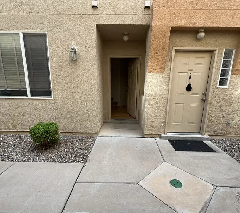 7817 Louisiana Blvd NE #202
