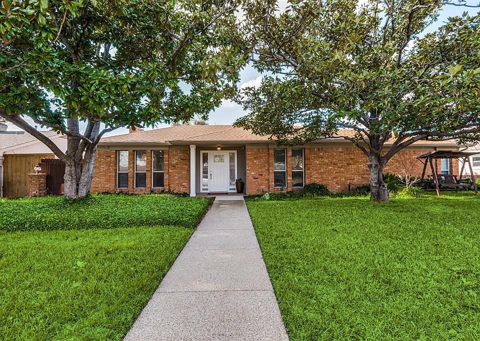 1st image of 3923 Clubway Ln