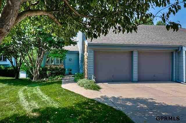 1st image of 920 S 153rd Ct