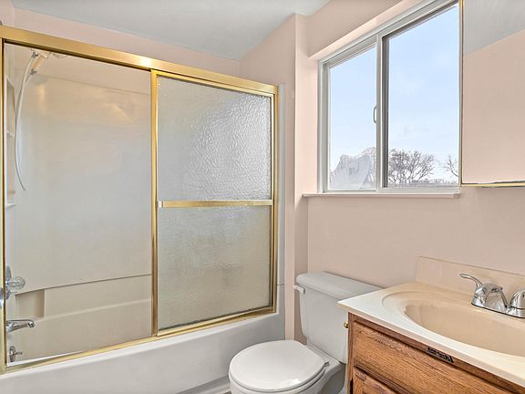 4th image of 24720 Pennie St #1