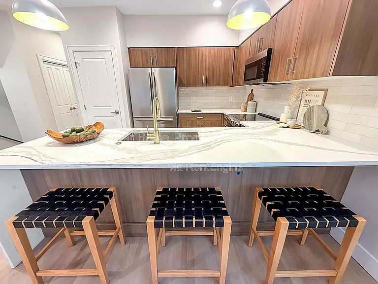 4333 N Greentrail Ln — Photo 3