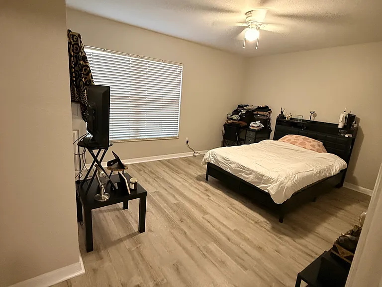 297 Sterling Springs Ln — Photo 12