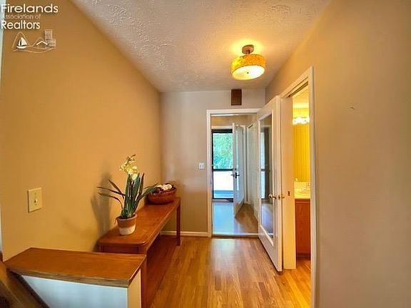 5th image of 612 Parkside Dr