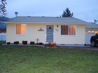 837 SE Vine Maple Dr, Myrtle Creek, OR 97457