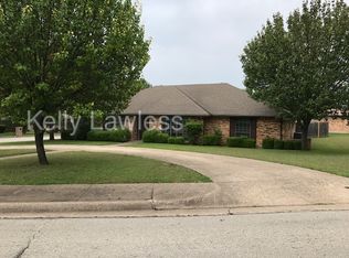 1036 Cottonwood Dr, Desoto, TX 75115