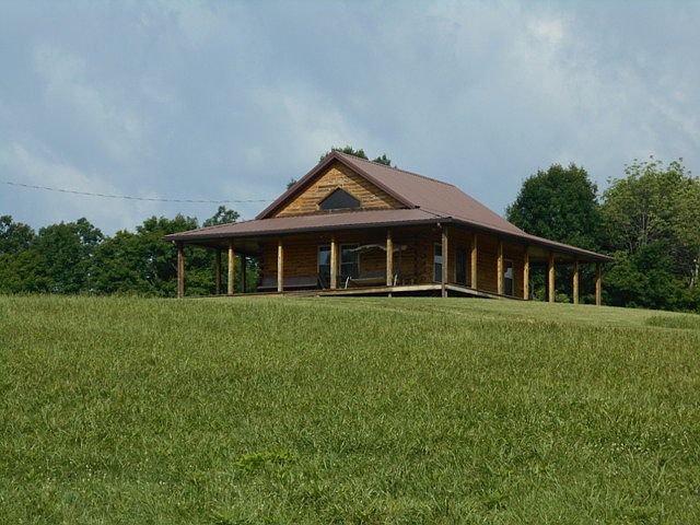 1st image of 384 Stafford Hl