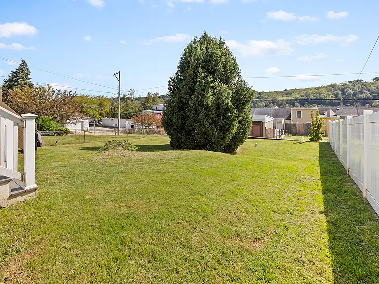 371 Spring Mill Ave — Photo 18
