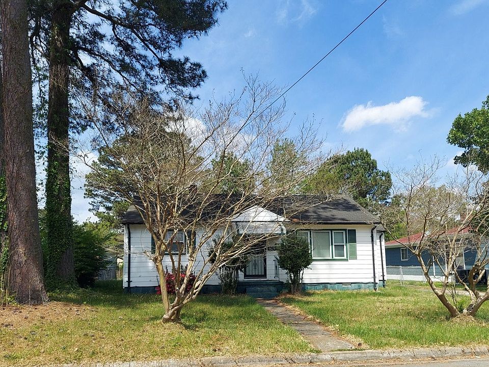 1st image of 408 Eisenhower Cir