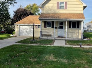 329 Broad St, Grinnell, IA 50112
