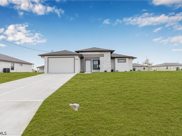 1055 Pluto Ct, Labelle, FL 33935