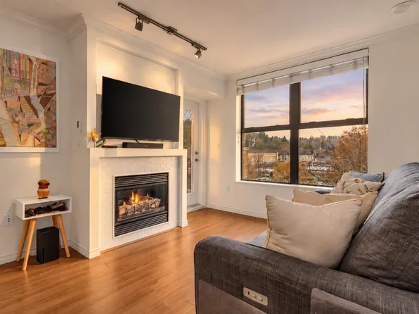 84 Grant St #4011, Pt Moody, BC V3H 2P4