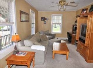 23 James St, Franklin, MA 02038