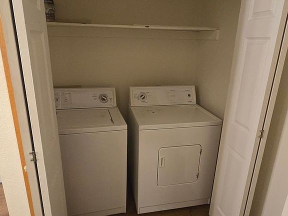 4th image of 205 S Yellowstone Ave APT B