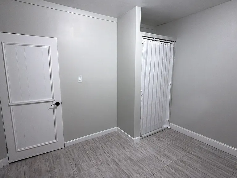 49 Linden St #1 — Photo 4