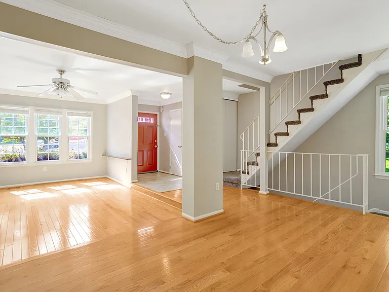 7926 Pebble Brook Ct — Photo 6